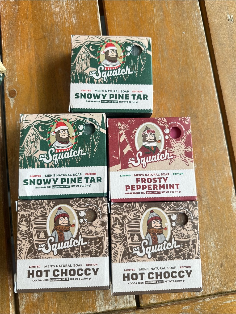 Limited edition Dr. Squatch men’s natural soap bundle 🎄